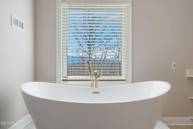 3467 Caywood Road, Dandridge, TN 37725