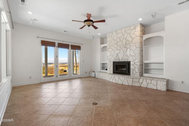 3467 Caywood Road, Dandridge, TN 37725