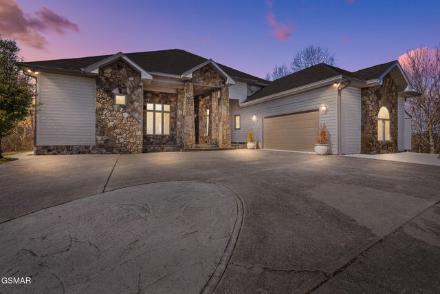 3467 Caywood Road, Dandridge, TN 37725