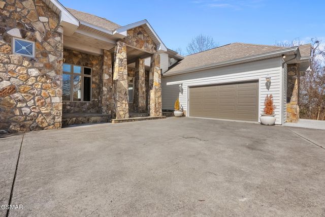 3467 Caywood Road, Dandridge, TN 37725