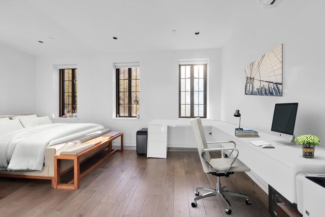 141 W 95TH Street, New York City, NY 10025