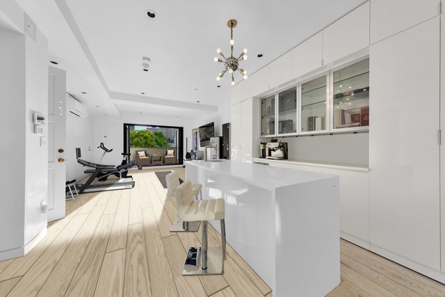 141 W 95TH Street, New York City, NY 10025