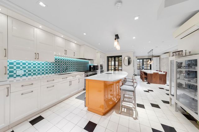 141 W 95TH Street, New York City, NY 10025