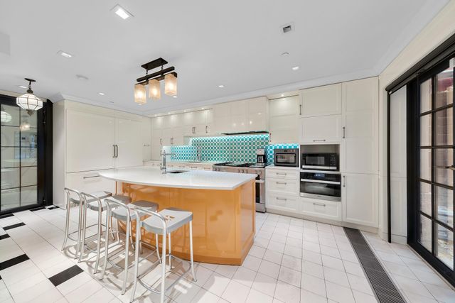 141 W 95TH Street, New York City, NY 10025