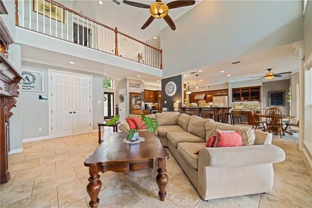 6233 Bourbonais Dr, Corpus Christi, TX 78414