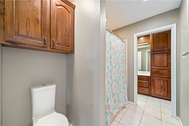 6233 Bourbonais Dr, Corpus Christi, TX 78414