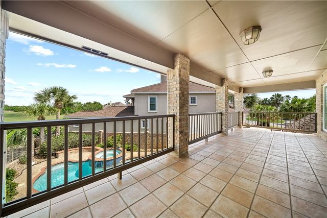 6233 Bourbonais Dr, Corpus Christi, TX 78414