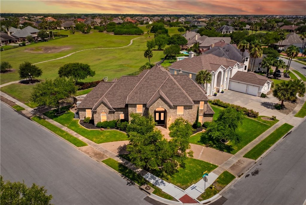 6233 Bourbonais Dr, Corpus Christi, TX 78414