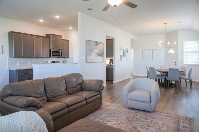 1115 Brahma Circle, East Bernard, TX 77435