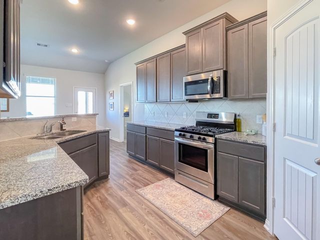 1115 Brahma Circle, East Bernard, TX 77435