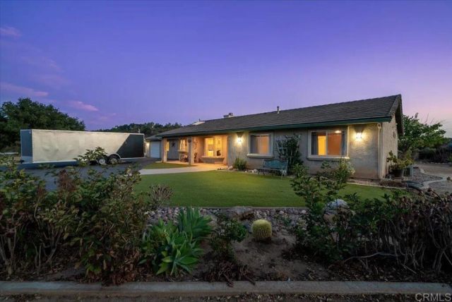 27697 Sunset Vista Lane, Valley Center, CA 92082