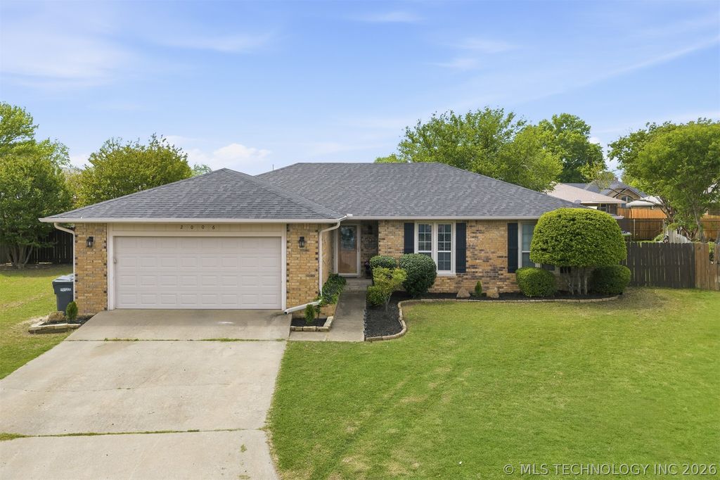 2006 Yorktown Court, Ardmore, OK 73401
