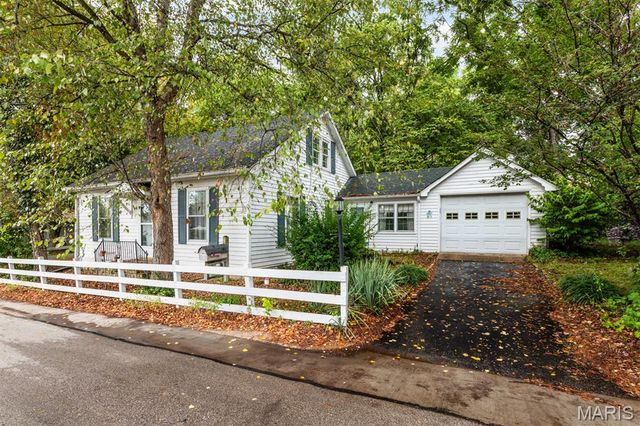 111 Gray Street, Festus, MO 63028