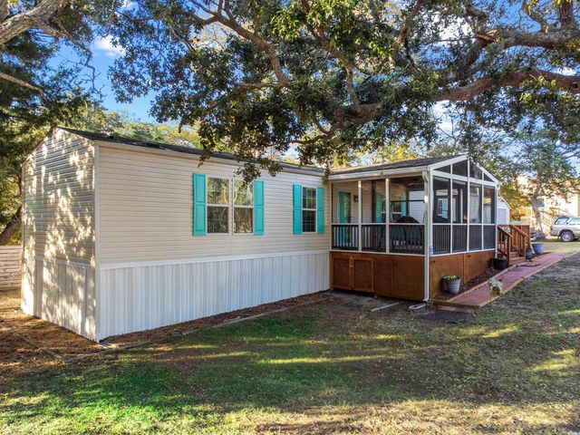 2429 Park St., North Myrtle Beach, SC 29582