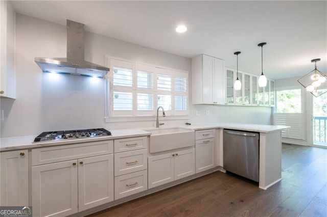 3798 Ashford Lake Court NE, Brookhaven, GA 30319