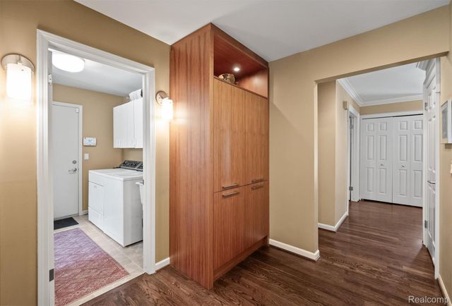 6018 Glen Eagles Drive, West Bloomfield Charter Township, MI 48323