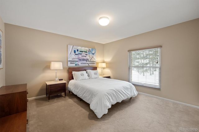 6018 Glen Eagles Drive, West Bloomfield Charter Township, MI 48323