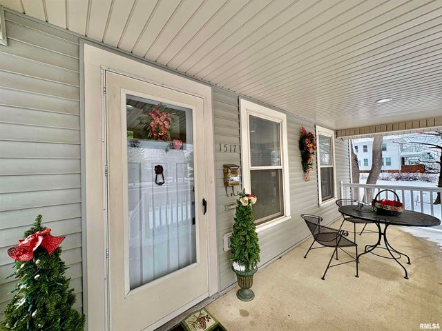 1517 S MAIN Street, Jacksonville, IL 62650