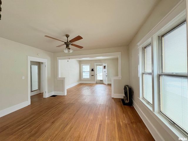 1517 S MAIN Street, Jacksonville, IL 62650