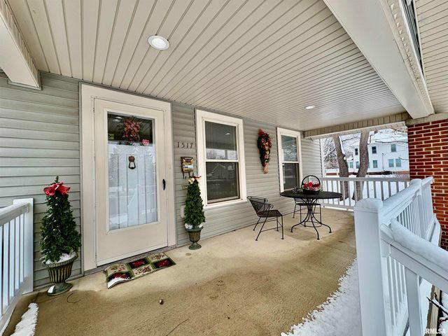 1517 S MAIN Street, Jacksonville, IL 62650