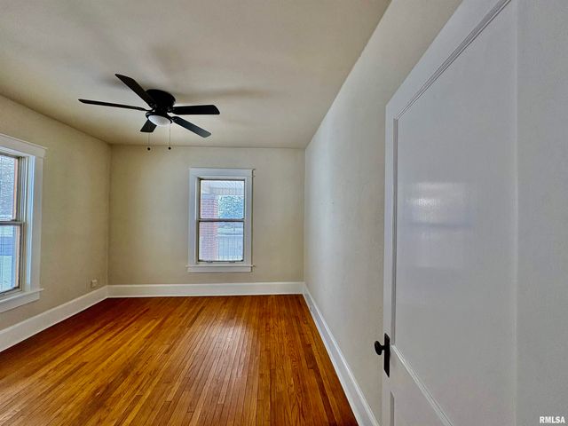 1517 S MAIN Street, Jacksonville, IL 62650