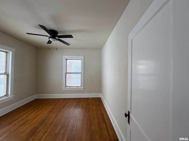 1517 S MAIN Street, Jacksonville, IL 62650