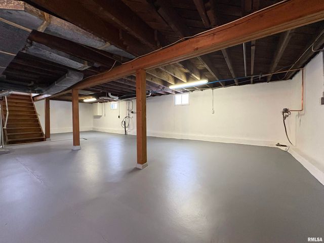 1517 S MAIN Street, Jacksonville, IL 62650