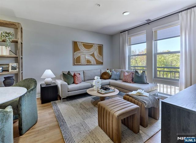 51 Okner Parkway 2029, Livingston, NJ 07039