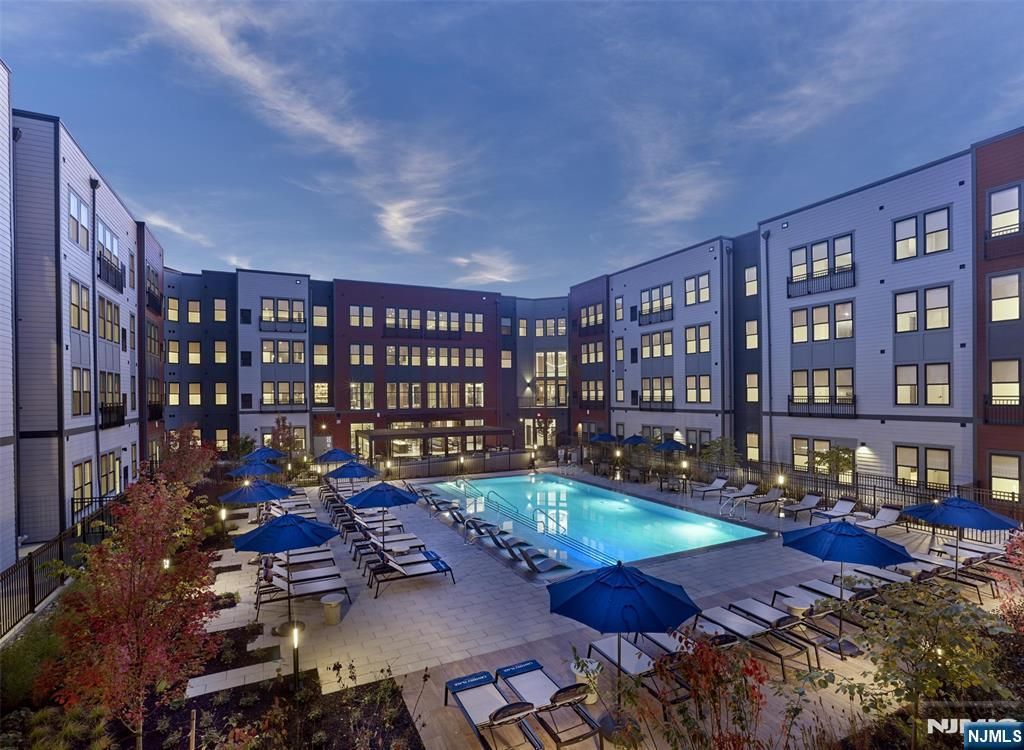 51 Okner Parkway 2029, Livingston, NJ 07039