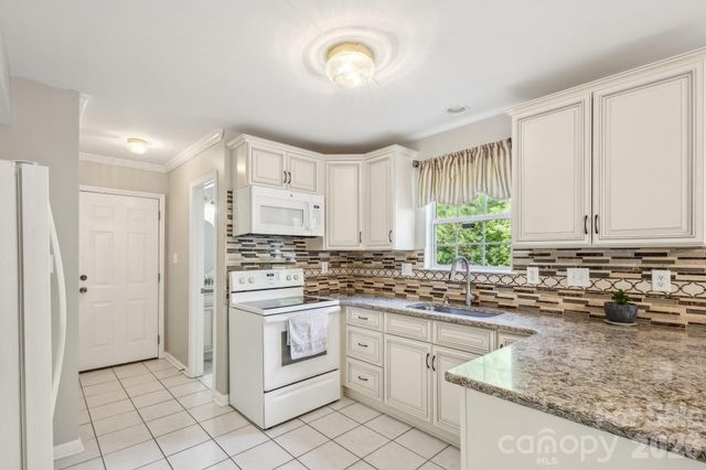 3223 Rheinwood Court, Matthews, NC 28105