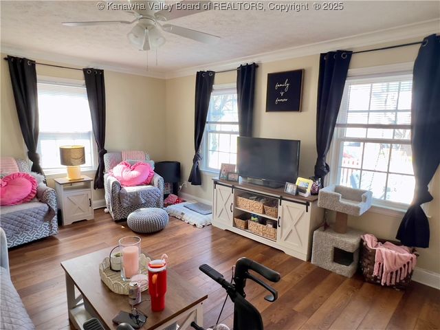 602 43rd Street Se, Charleston, WV 25304