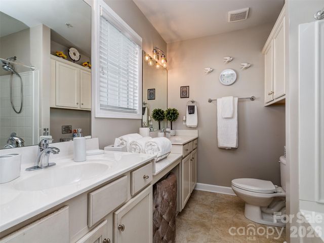 2074 Ayrsley Town Boulevard, Charlotte, NC 28273