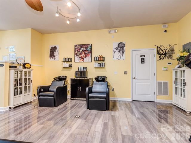 2074 Ayrsley Town Boulevard, Charlotte, NC 28273