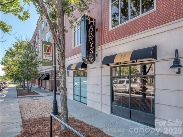 2074 Ayrsley Town Boulevard, Charlotte, NC 28273