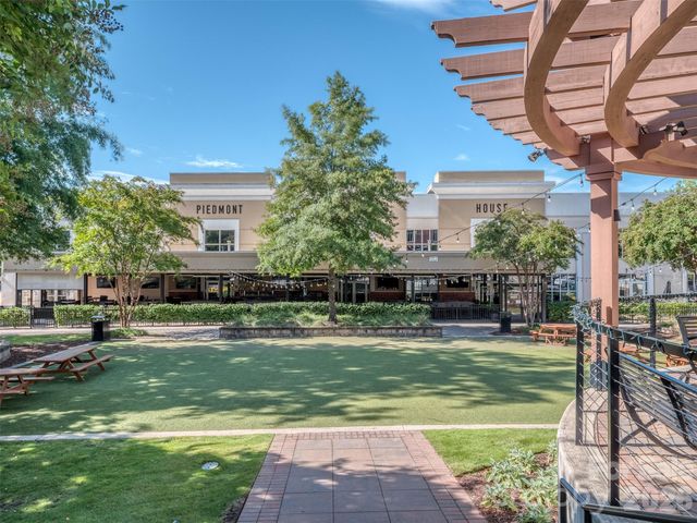 2074 Ayrsley Town Boulevard, Charlotte, NC 28273