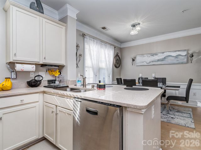 2074 Ayrsley Town Boulevard, Charlotte, NC 28273