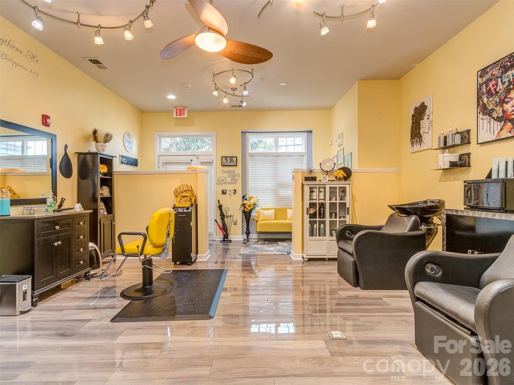 2074 Ayrsley Town Boulevard, Charlotte, NC 28273