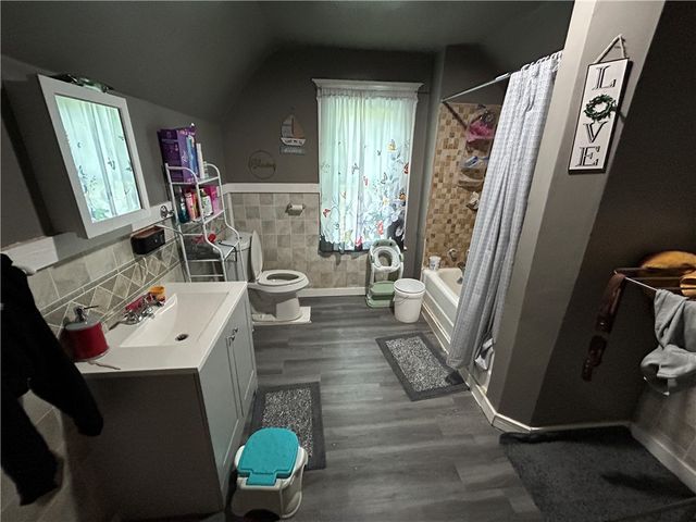 63 Roycroft Drive, Rochester, NY 14621