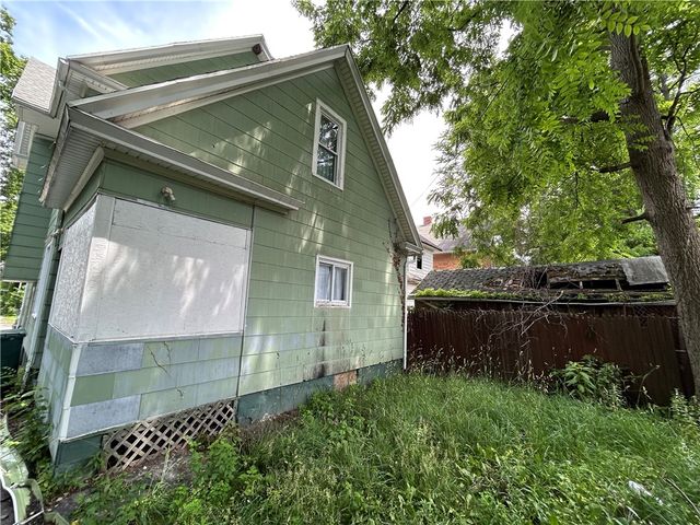 63 Roycroft Drive, Rochester, NY 14621