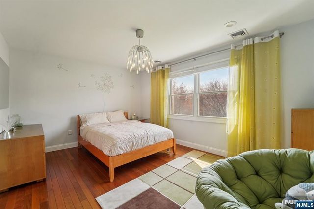 17 Riverside Lane, Holmdel, NJ 07733