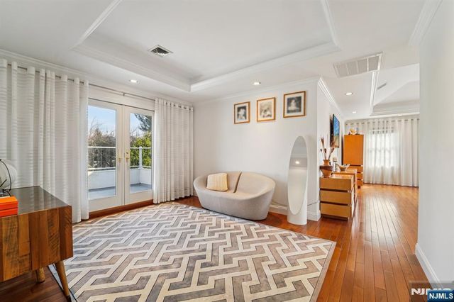 17 Riverside Lane, Holmdel, NJ 07733