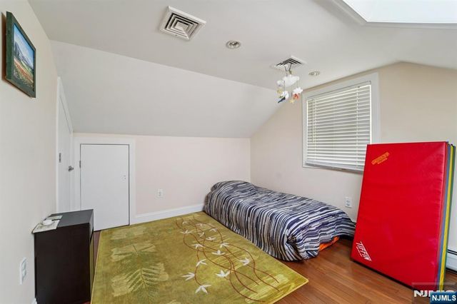 17 Riverside Lane, Holmdel, NJ 07733