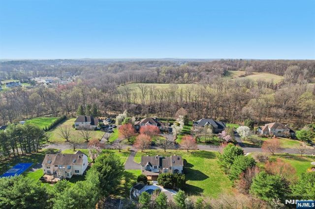 17 Riverside Lane, Holmdel, NJ 07733