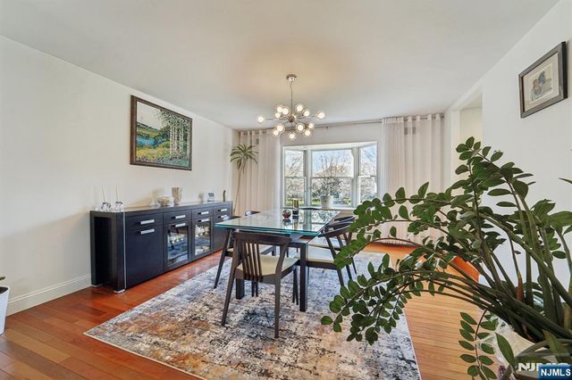 17 Riverside Lane, Holmdel, NJ 07733