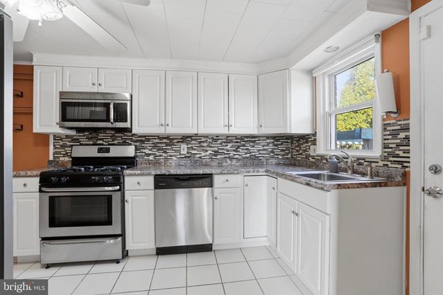 227 S 4TH AVE, Reading, PA 19611