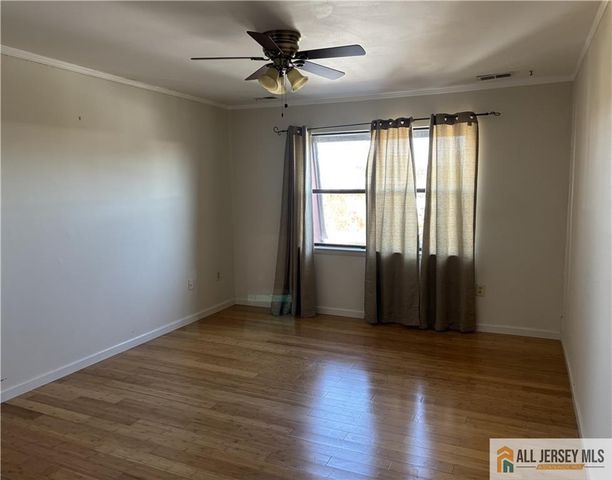 1212 N Oaks Boulevard, North Brunswick, NJ 08902