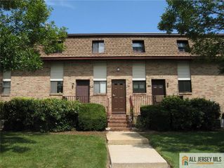 1212 N Oaks Boulevard, North Brunswick, NJ 08902