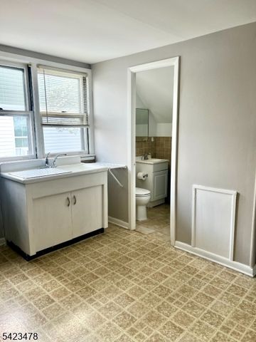 258 E 22Nd St, Paterson City, NJ 07514