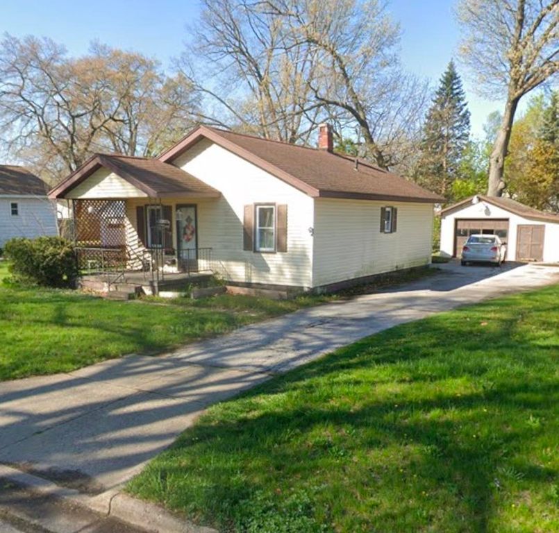 2335 Moon Street, Muskegon, MI 49441