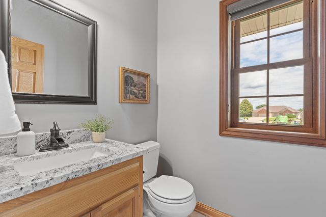 5005 Scenic Oak Drive SW, Rochester, MN 55902